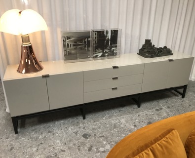 Minotti-dressoir Harvey (270cm br)  - 60%