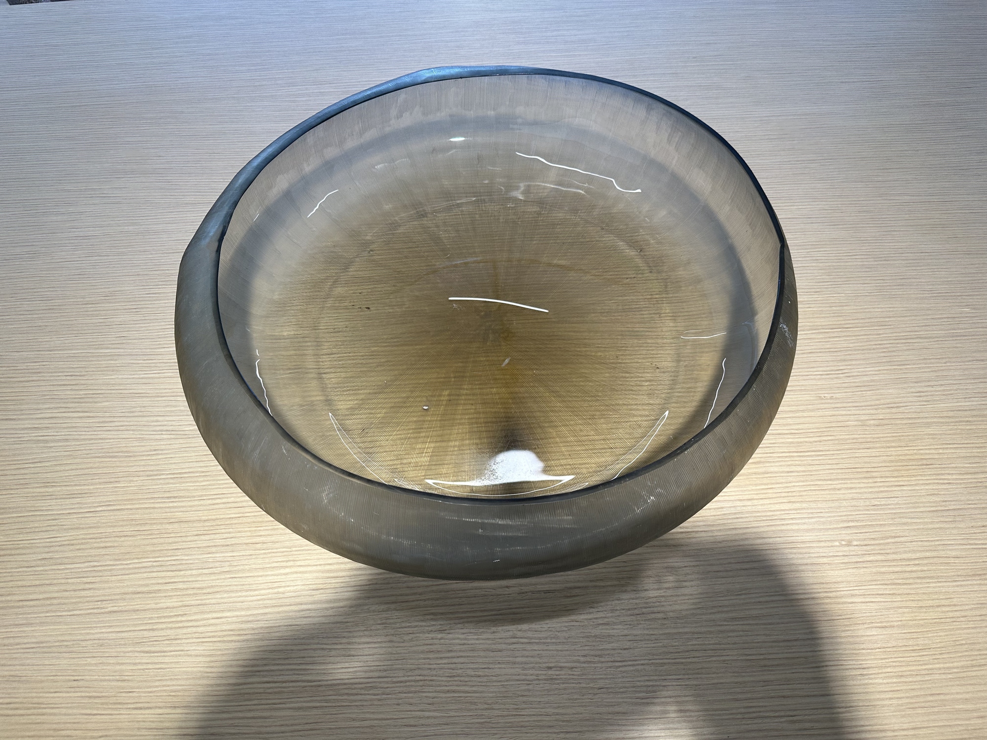 Guax- glazen schaal smokegrey