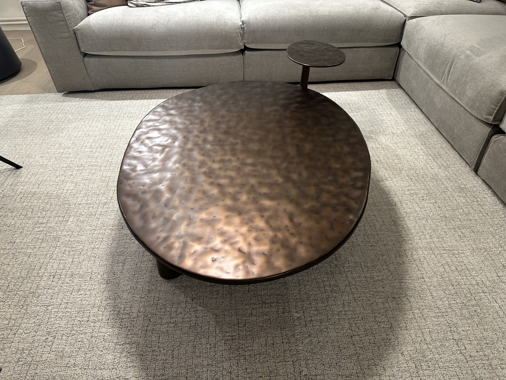 Linteloo-salontafel en bijzettafel Charles in alu brons
