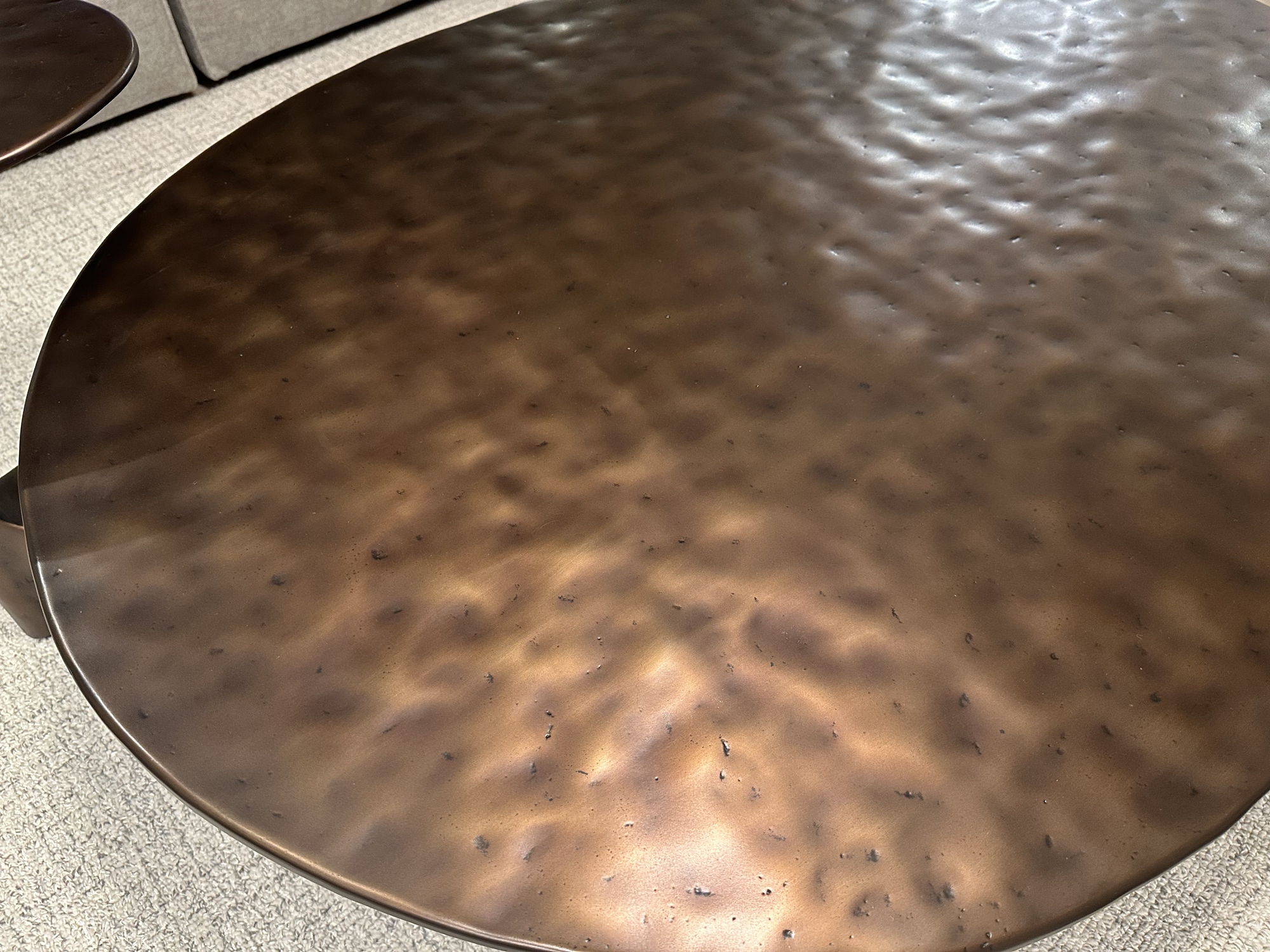 Linteloo-salontafel en bijzettafel Charles in alu brons