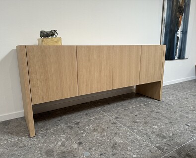 Emmemobili- 4 deurs kast massief eik (180x48xh80cm) -30%