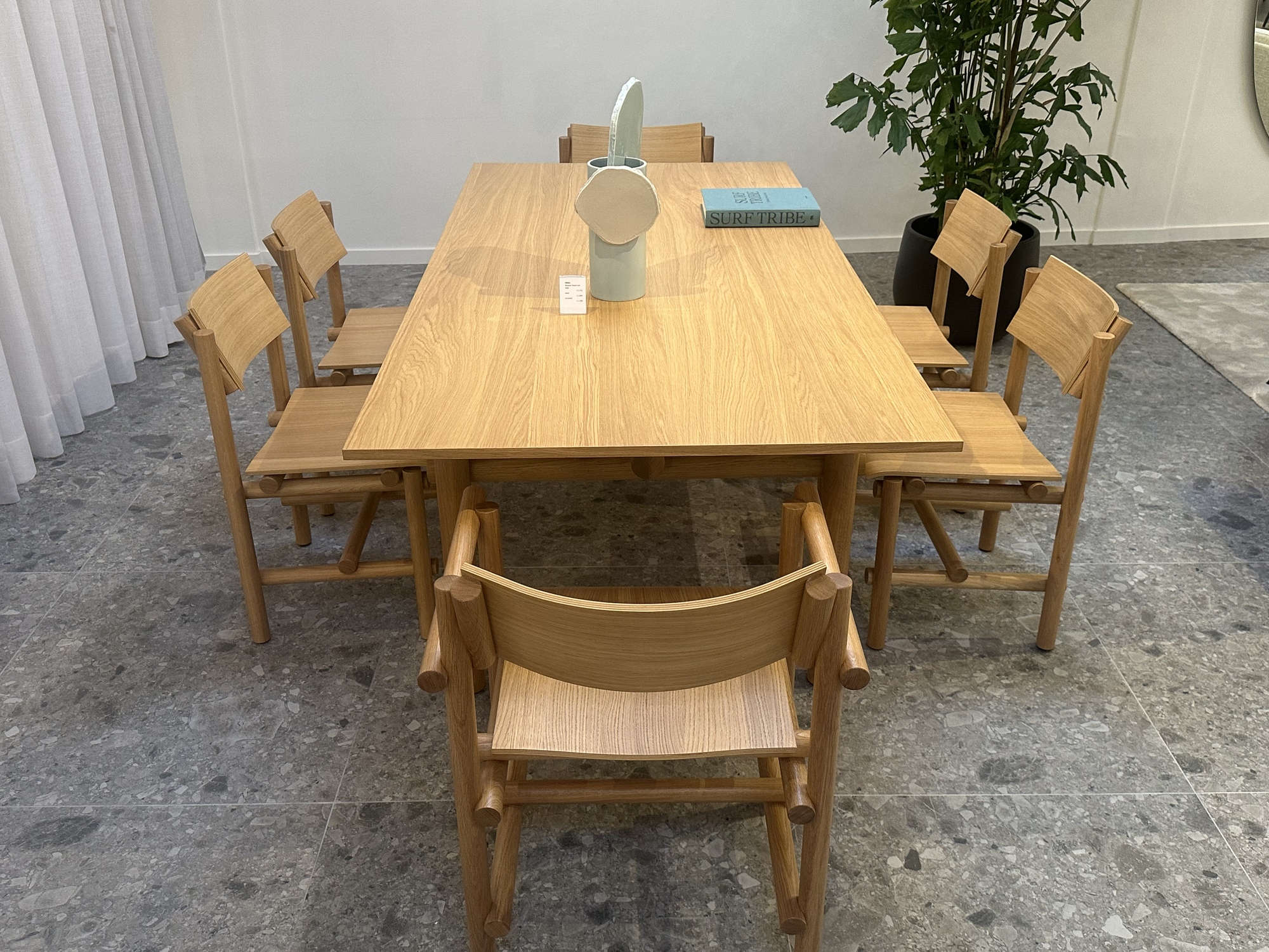 Knoll- eettafel Muecke Wood Collection met 4 stoelen en 2 armstoelen