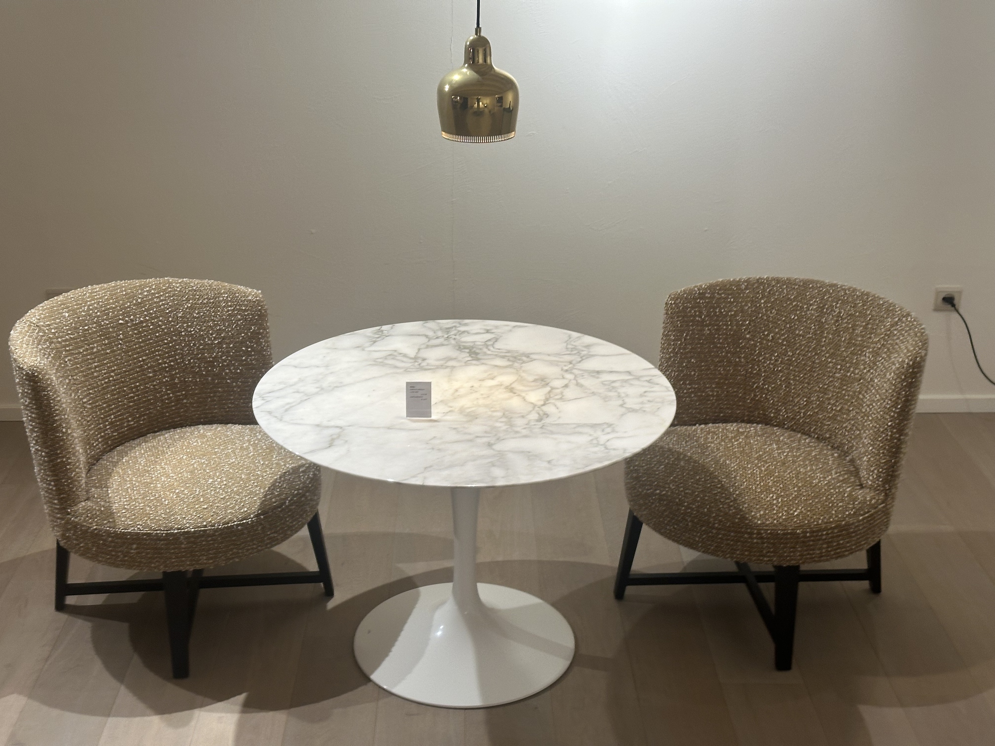 Flexform-lounge tafel h64cm marmer, met 2 lounge zetels Hera