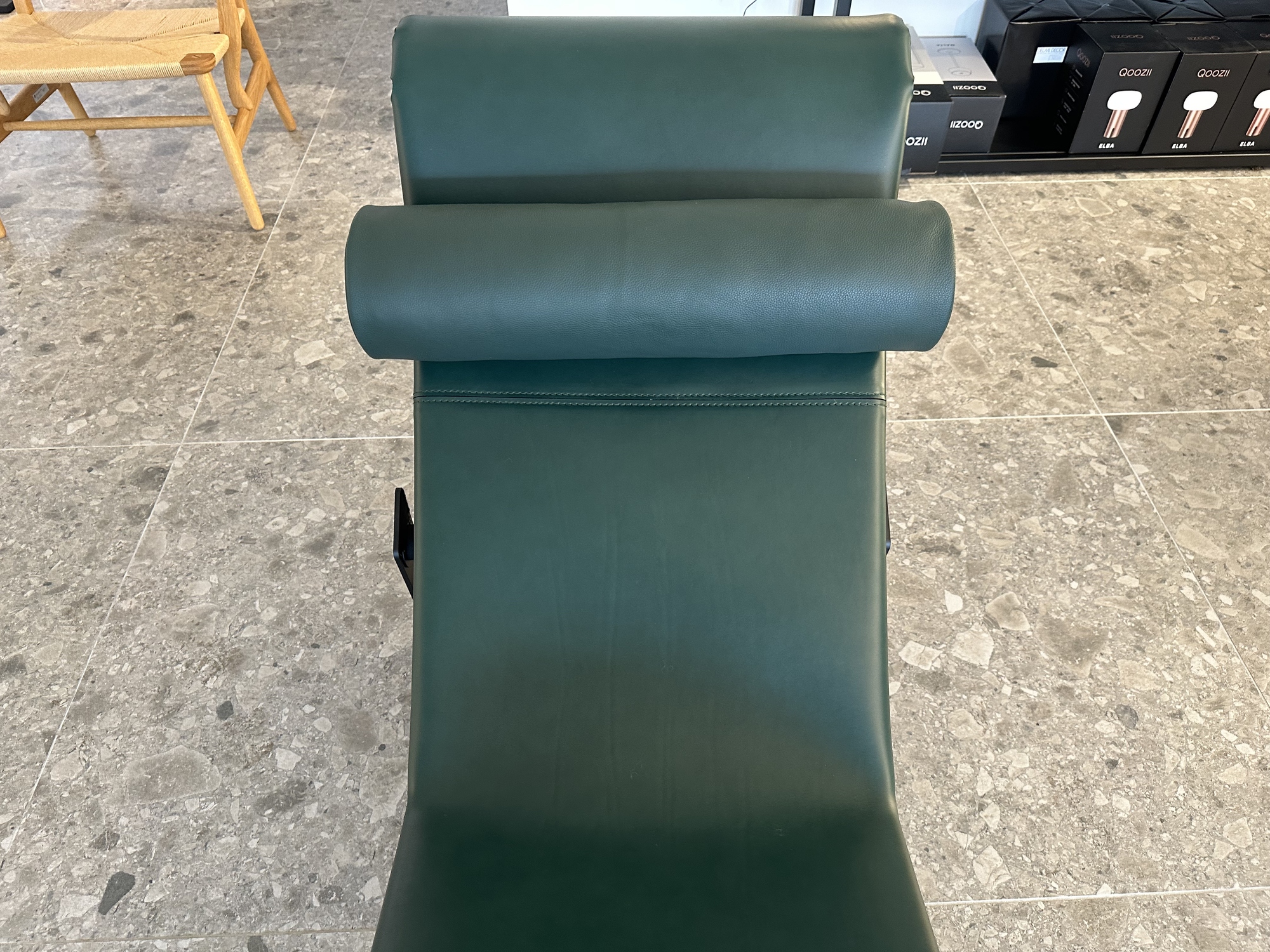 Cassina - LC4-60 limited edition  ontwerp 1928 Le Corbusier