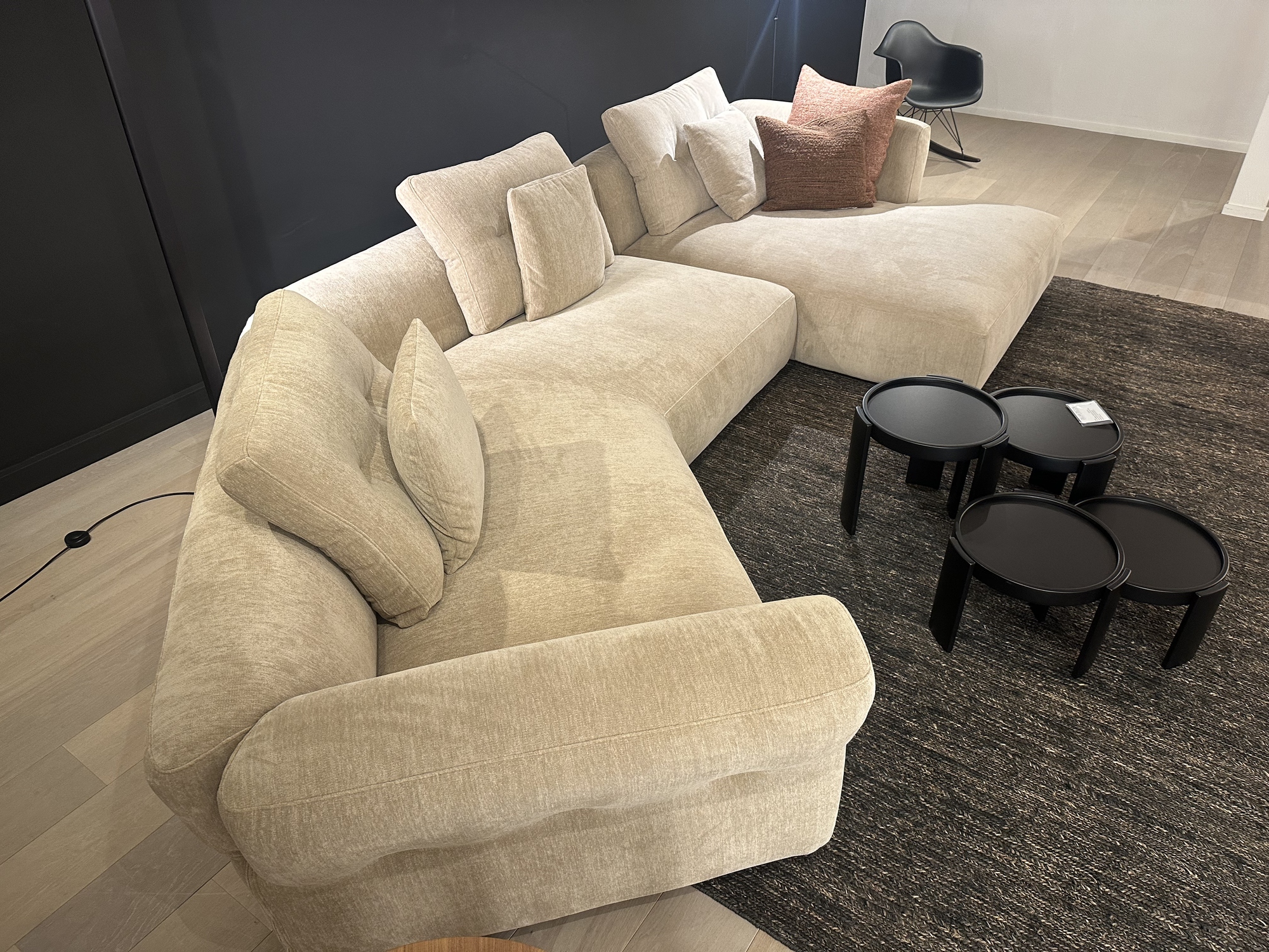 Cassina-zitopstelling Sengu Bold in stof Fox