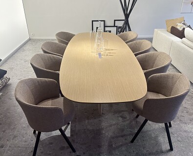 Kristalia-eettafel Pala in Europese naturelle eik - 30%