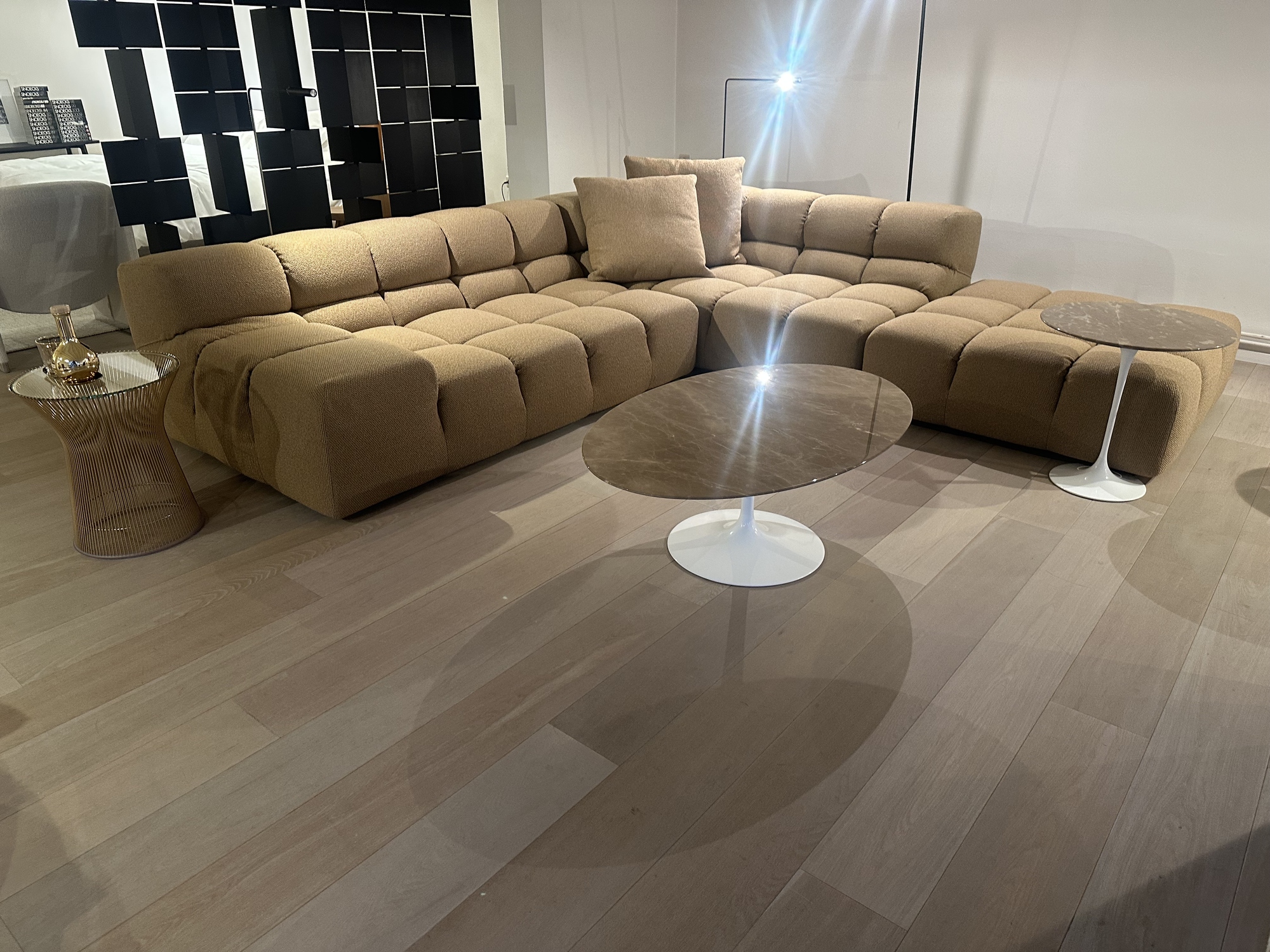 B&B Italia-hoeksalon Tufty-Time in stof