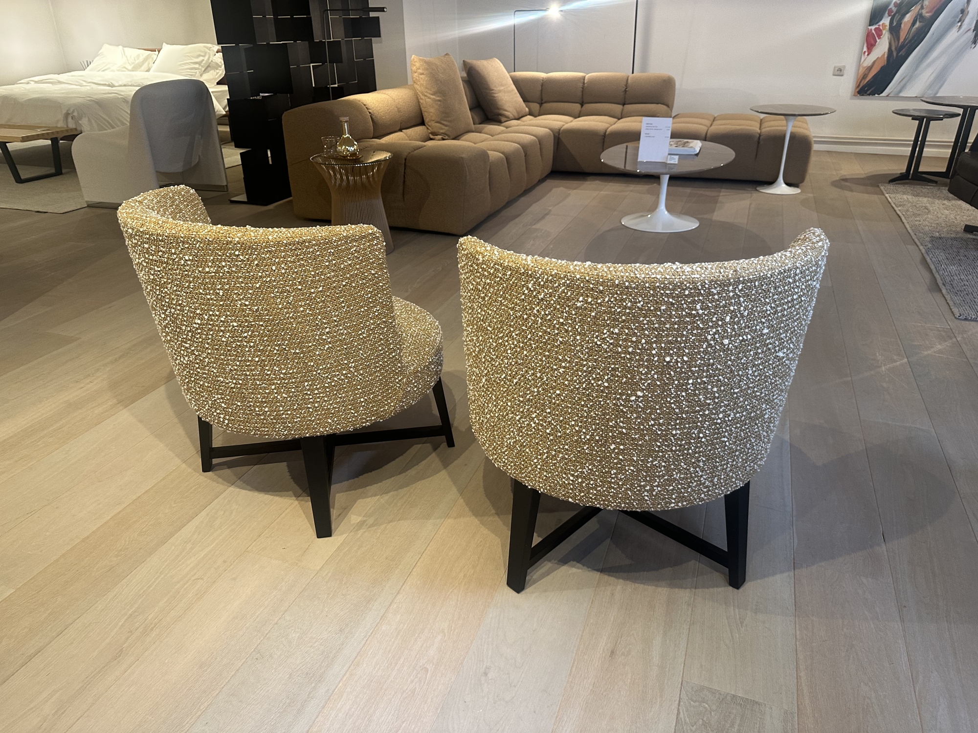 Flexform- 2 x bijzetzetel Hera in stof oker/beige