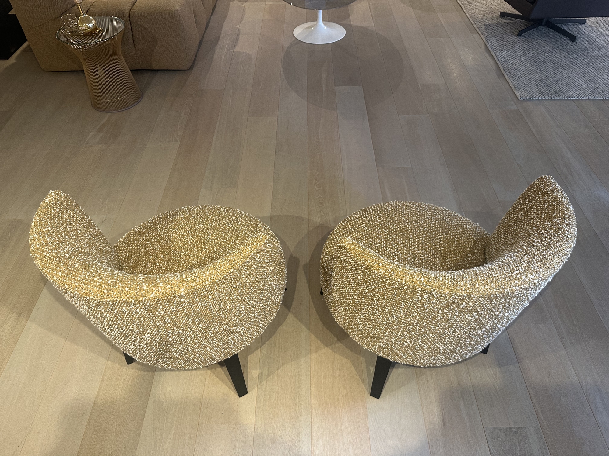 Flexform- 2 x bijzetzetel Hera in stof oker/beige