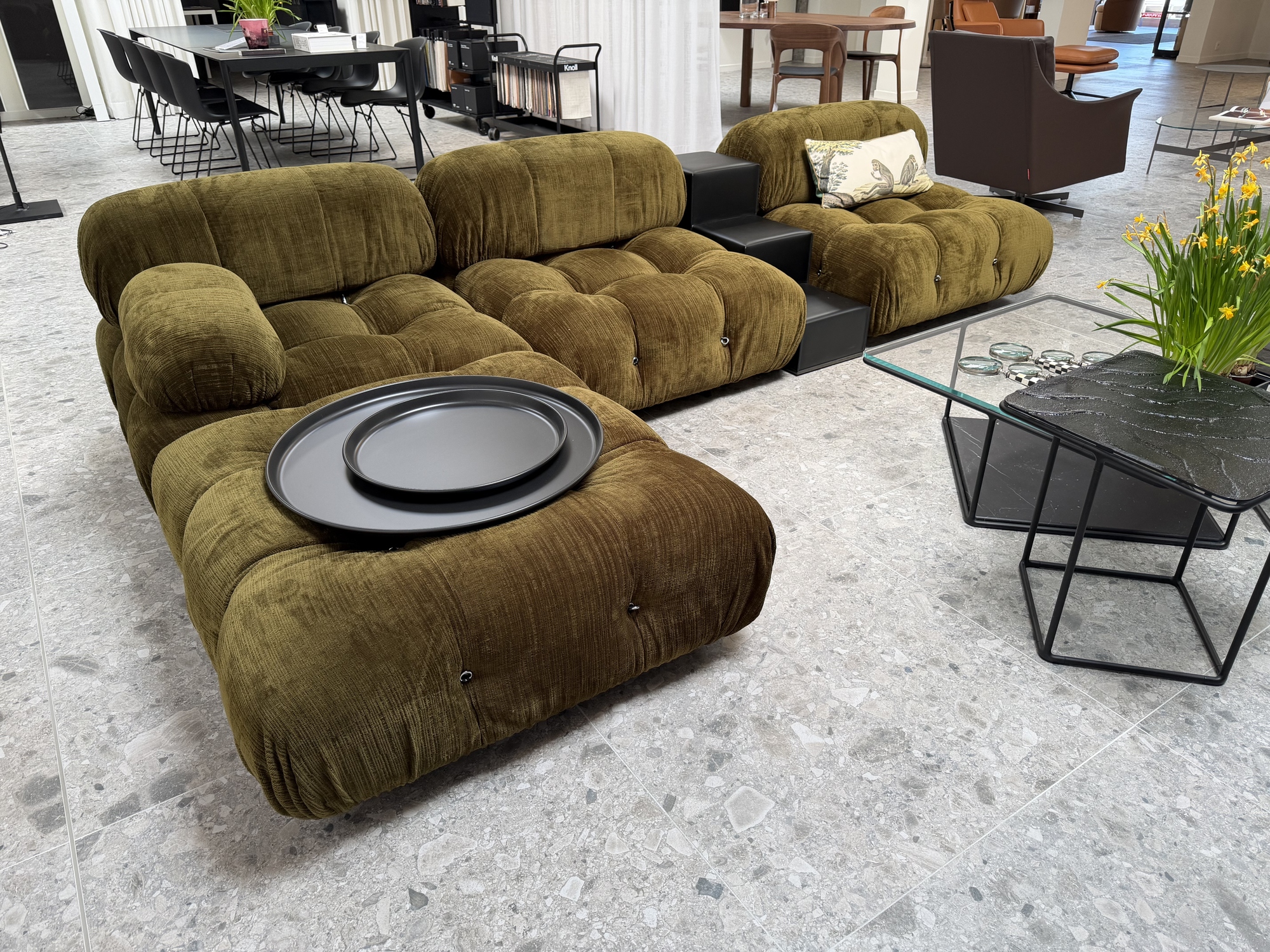 B&B Italia - zitgroep Camaleonda in stof olijfgroen, ontwerp Mario Bellini