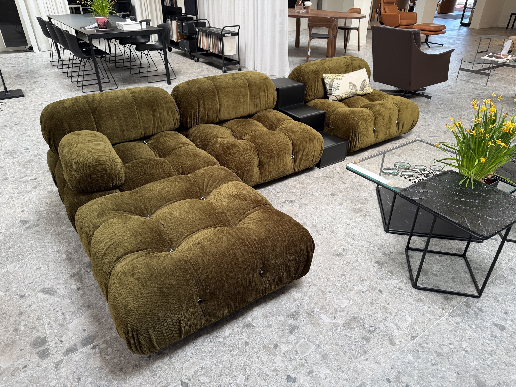 B&B Italia - zitgroep Camaleonda in stof olijfgroen, ontwerp Mario Bellini