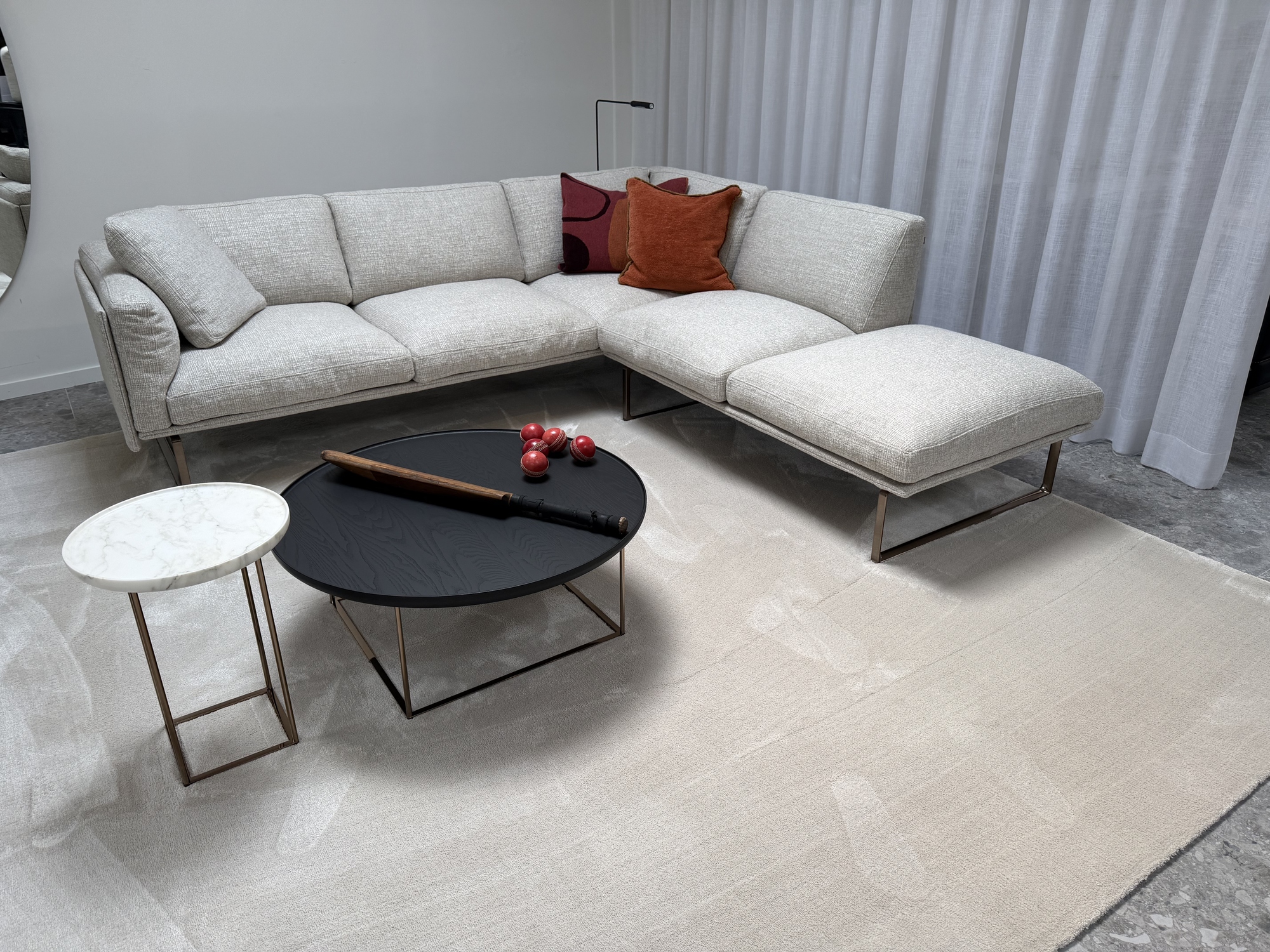 Cassina-zitopstelling OTTO met 2 salontafels