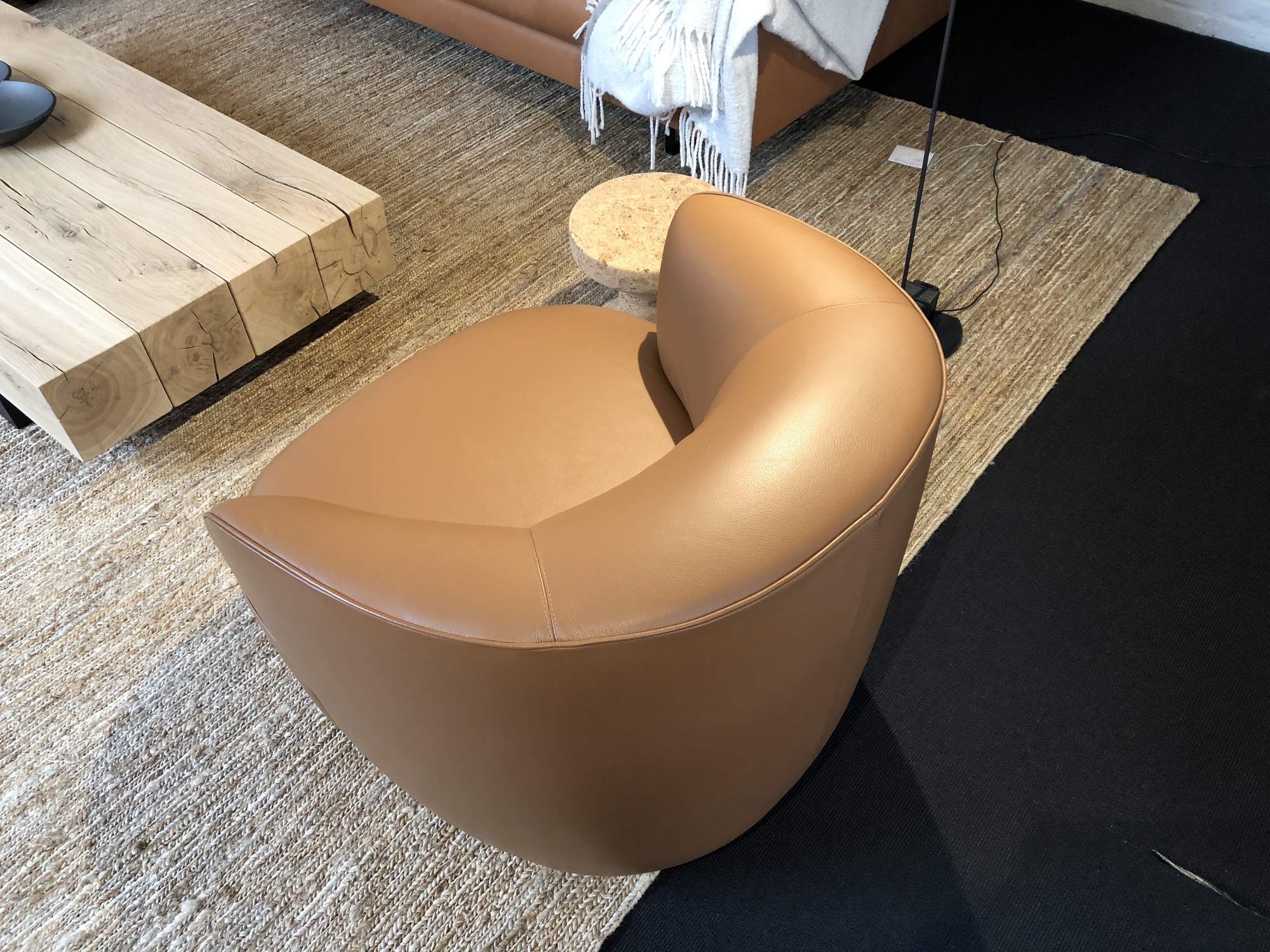 Molteni-draaibare fauteuil VVDuysen model Elain