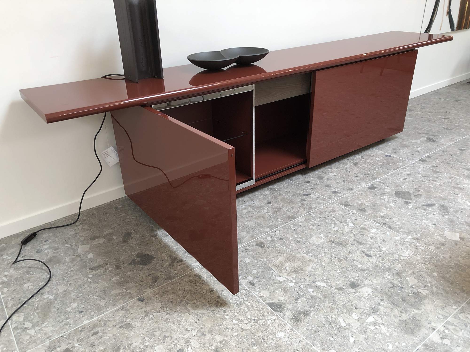 Acerbis- dressoirkast Sheraton baksteen rood