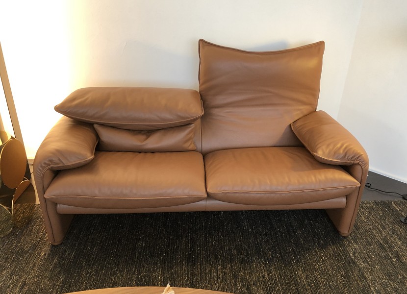 Cassina-tweezit Maralunga leer cognac  -35%