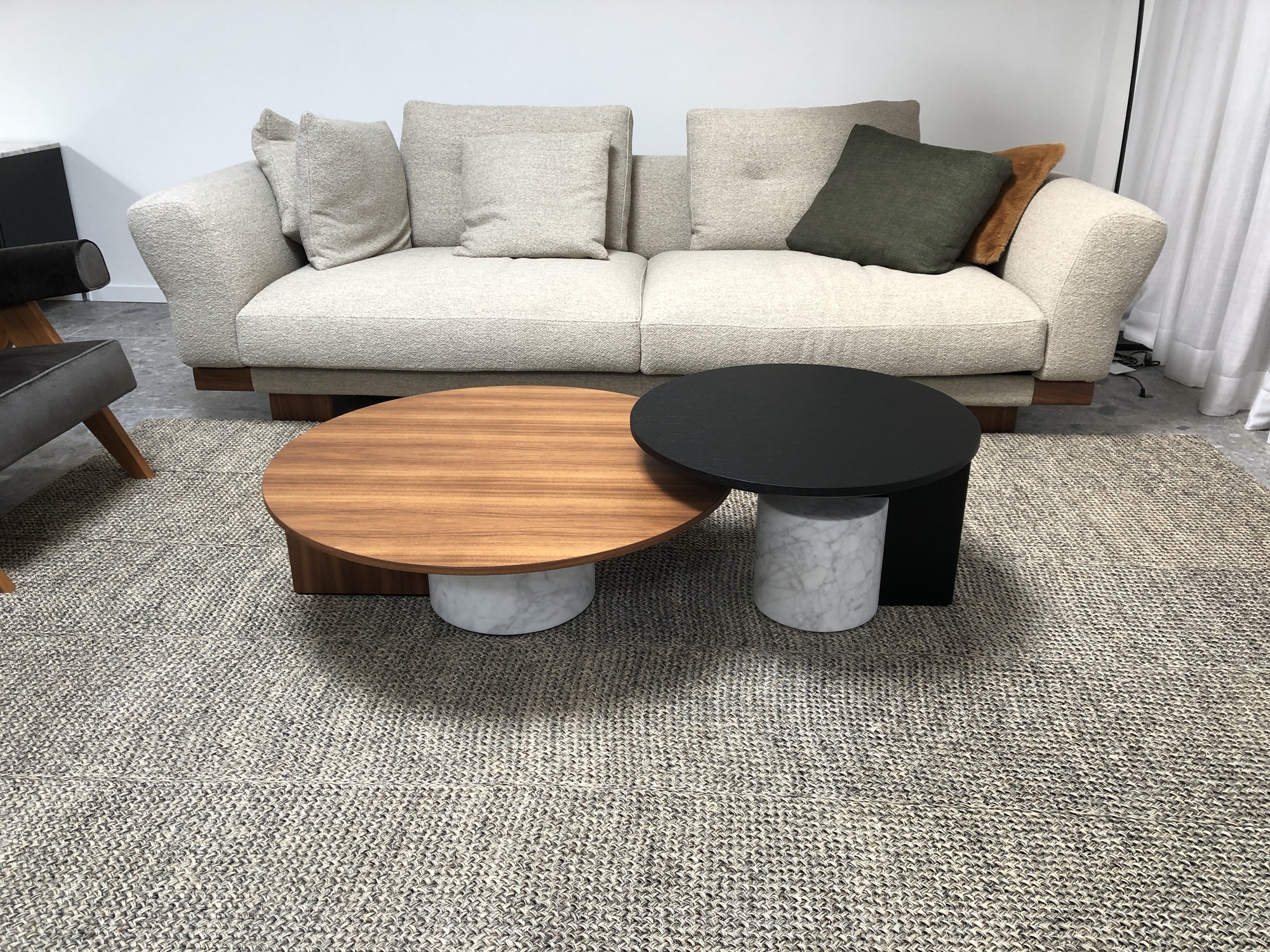 Cassina-2 ronde salontafels Sengu