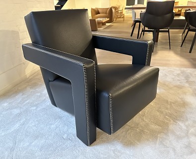 Cassina- armzetel Utrecht Xl zwart leer  -30% !