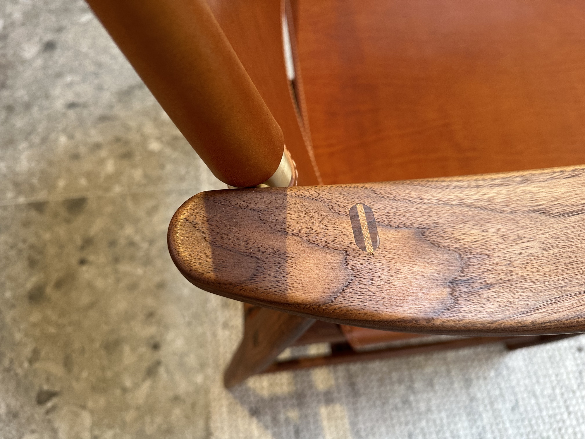 Carl Hansen- Huntsman chair uit 1950 ontwerp Mogensen, massief notelaar.