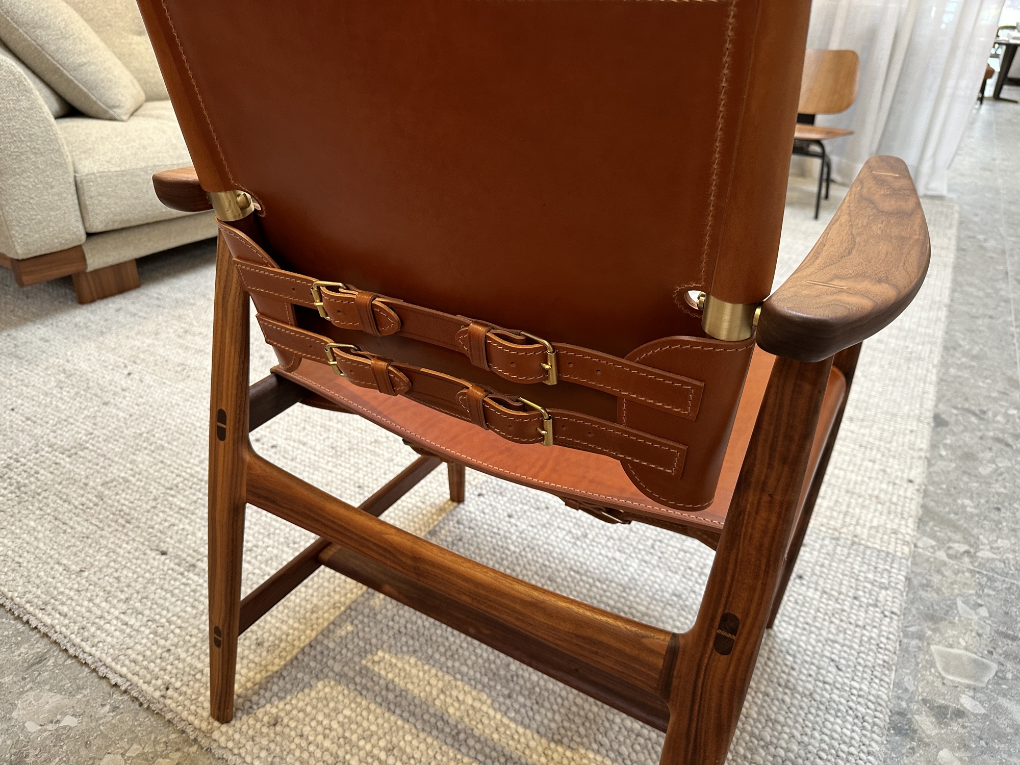 Carl Hansen- Huntsman chair uit 1950 ontwerp Mogensen, massief notelaar.