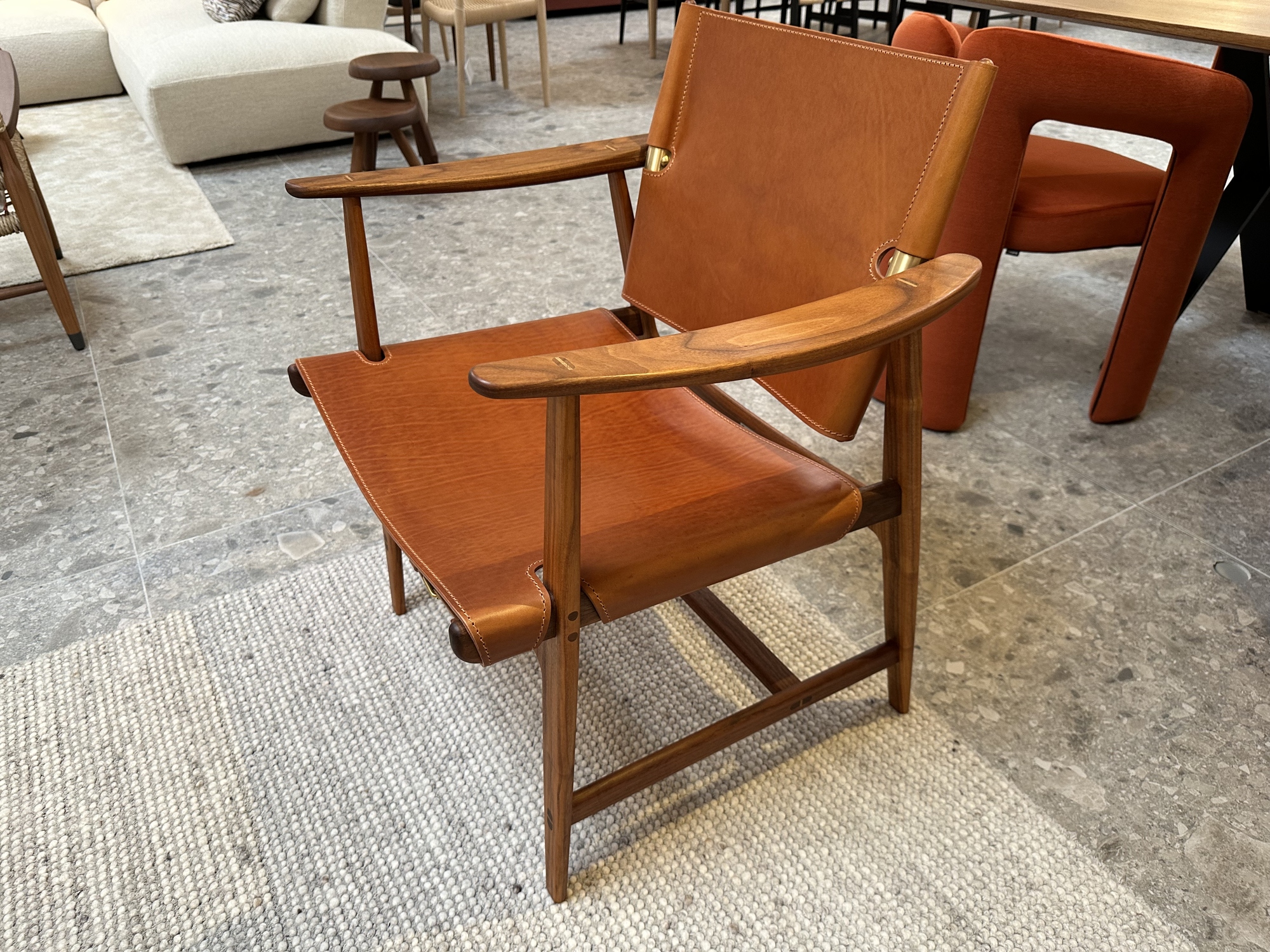 Carl Hansen- Huntsman chair uit 1950 ontwerp Mogensen, massief notelaar.