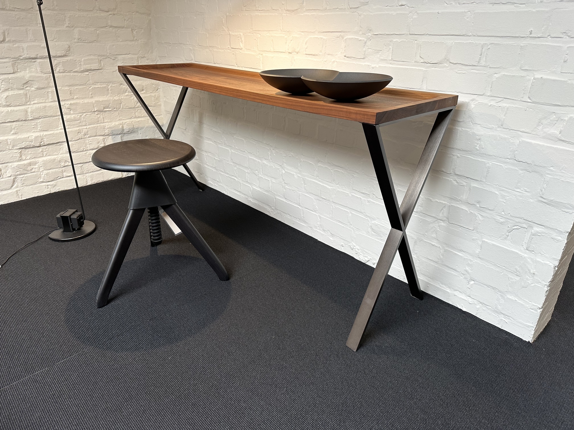 More-console Lax massief notelaar 150cm