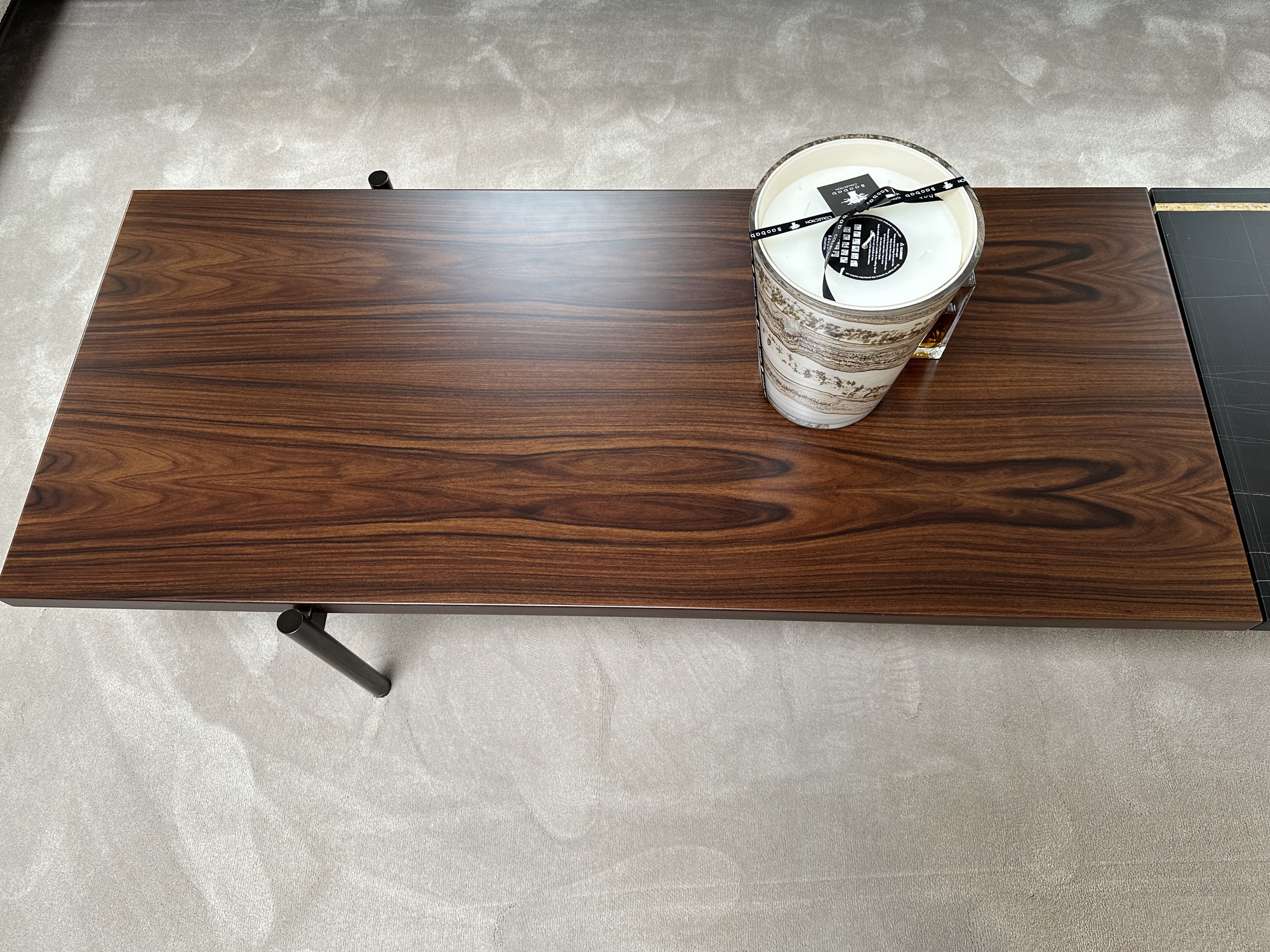 Minotti-hoeksalon Roger, inclusief salontafel en hoektafel in palisander
