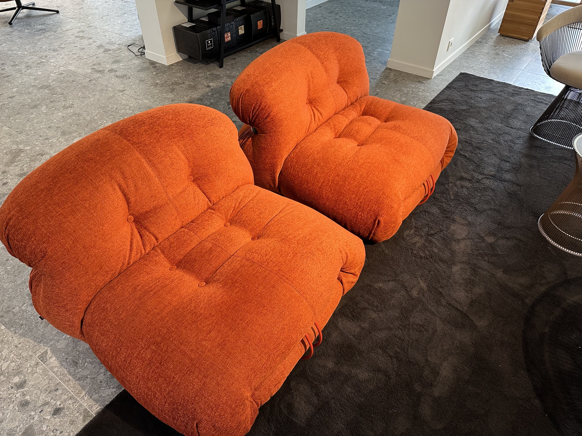 Cassina- 2 x éénzit Soriana Afra&Tobia Scarpa ontwerp 1970
