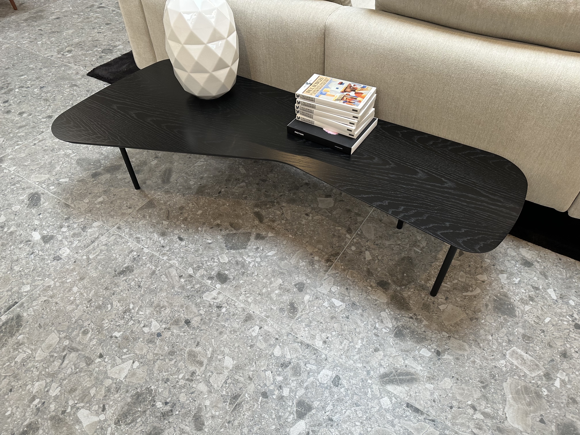 Knoll-salontafel Alexander Girard in eik zwart