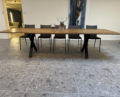 More-eettafel LAX , in massief gerookte eik - 30%