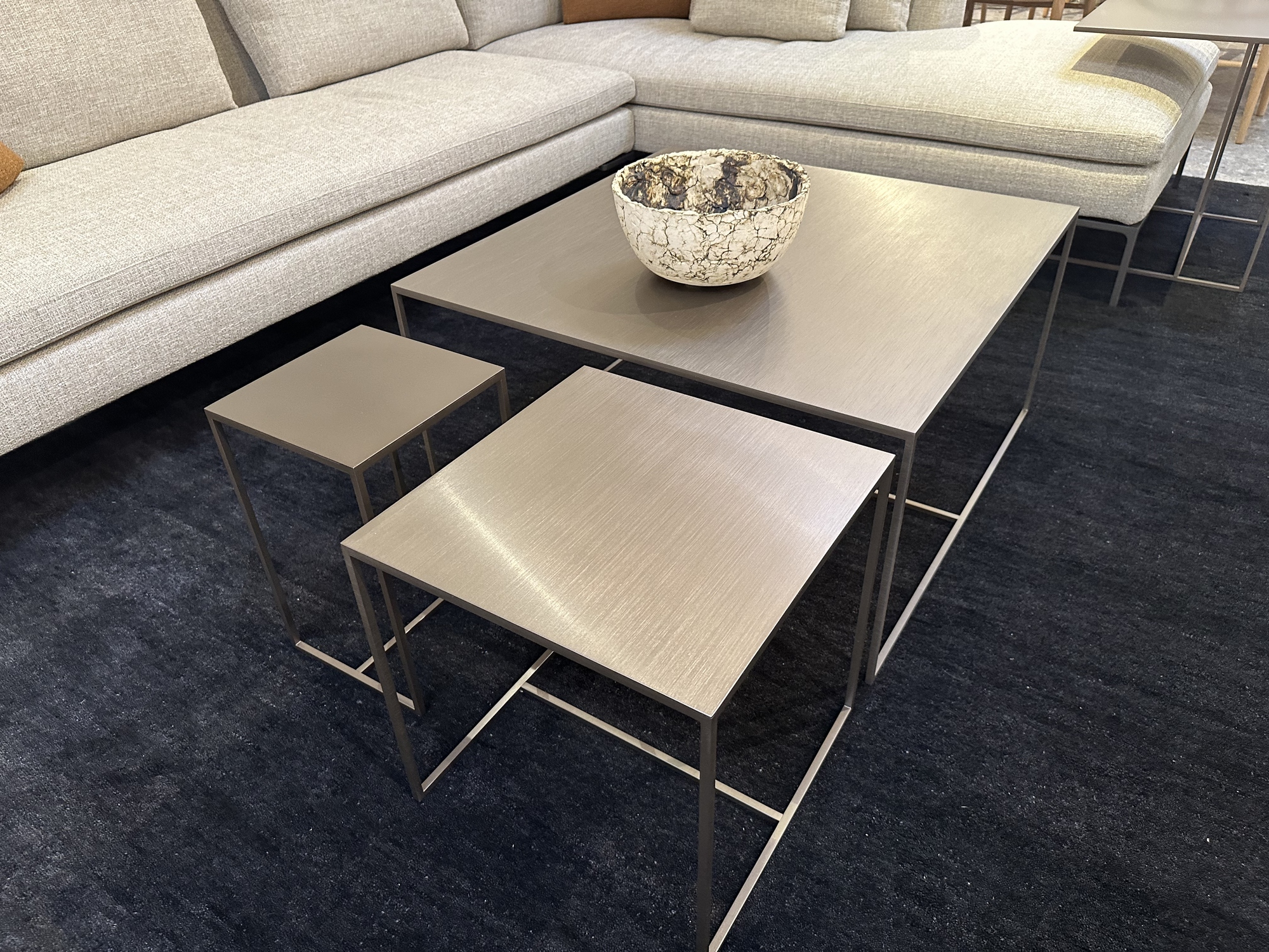 Minotti-3 salontafels Duchamp in metaal brons getint